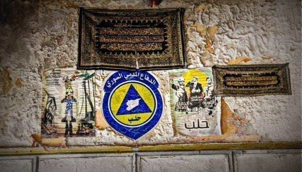 White Helmets logo sammen med Al Nusra Eva Thomassen photo